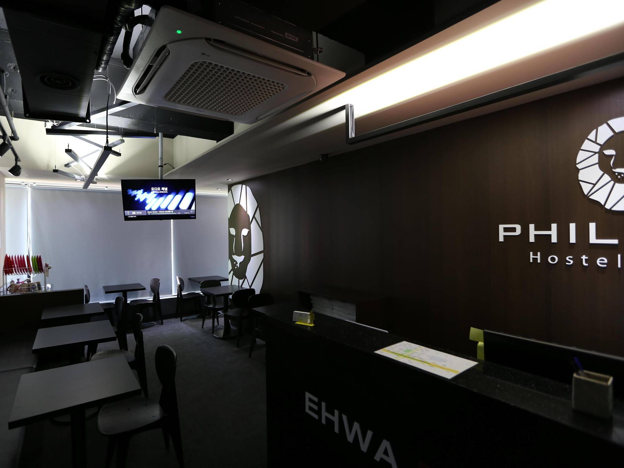 Philstay Ehwa Boutique - Female Only Seoul Exterior photo